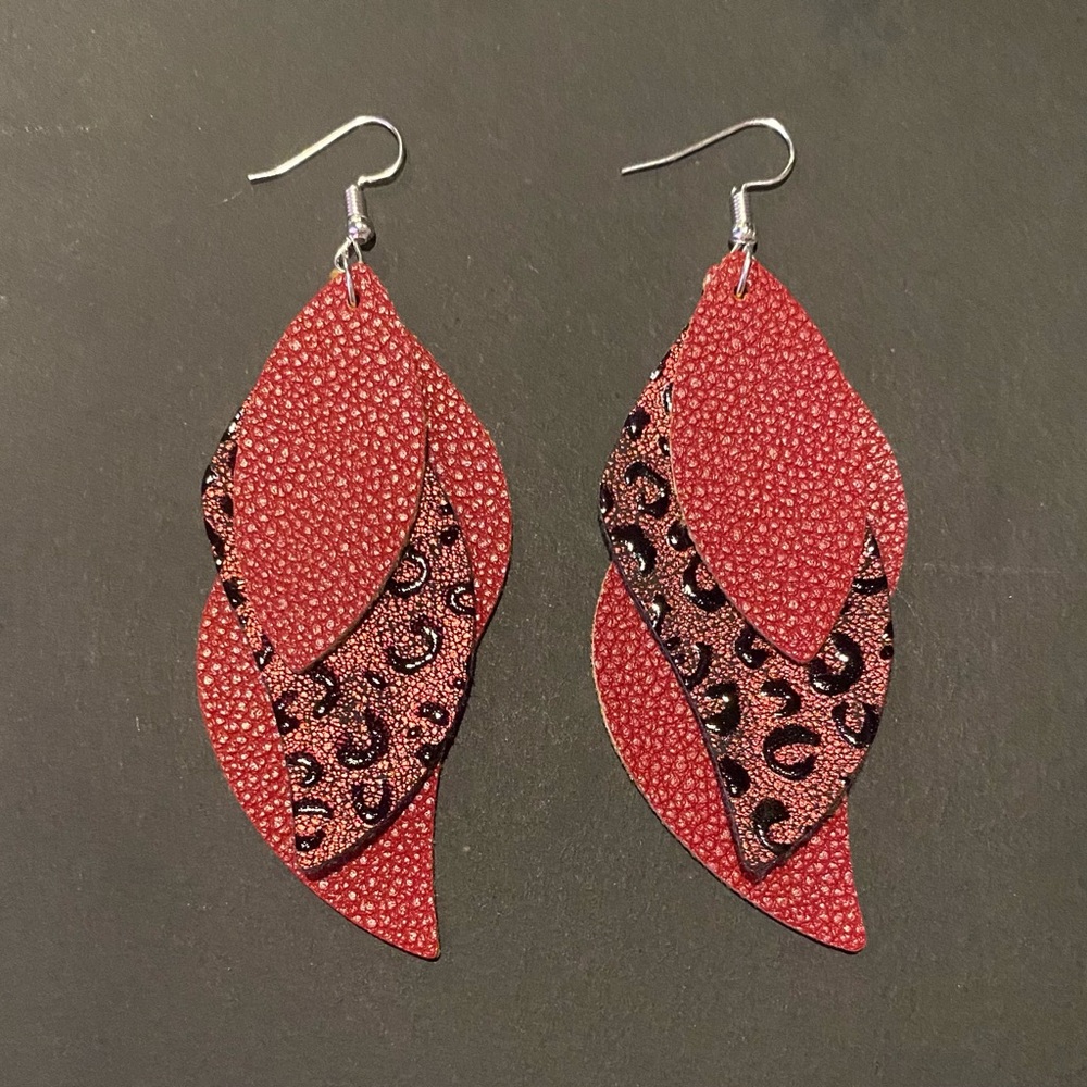 Earrings-24 HOUR PRICE DROP‼️